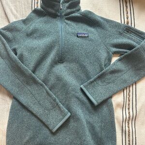 Patagonia Fleece Pullover with Multicolor Logo